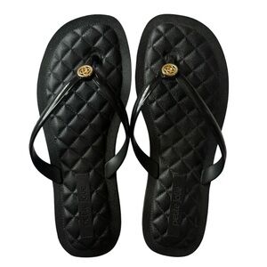 Petite Jolie sandals in black size 7 like new.